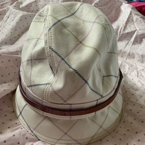 A coach adrienne TAT HAT